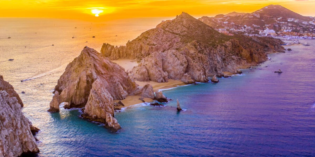 sunset-in-the-mountains-and-nature-of-los-cabos-in-front-of-the-sea